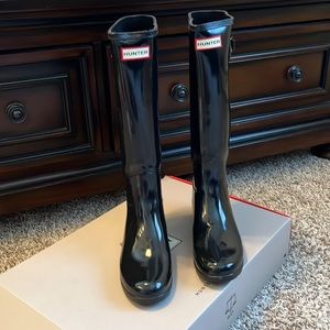 Women’s Hunter boots with box